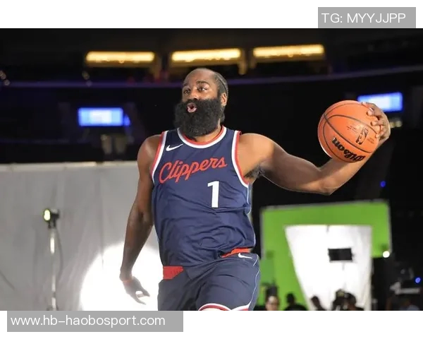 大洛夏季状态下滑明显哈登比尔外线防守漏洞百出 大洛夏季状态下滑明显哈登比尔外线防守漏洞百出