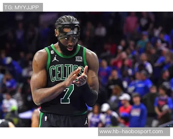 杰伦布朗强调绿军篮球精神：各司其职与热情求胜欲的完美结合