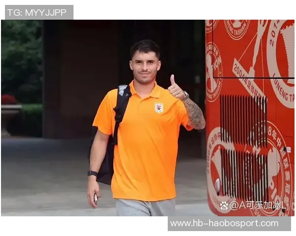 泰山中卫洛佩斯全场表现低迷对抗与争顶数据惨淡引发关注