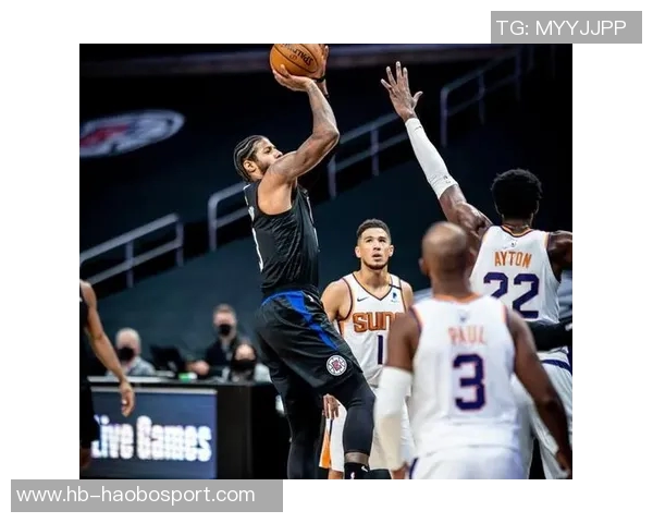 保罗乔治首节表现抢眼9分钟内砍下8分3板1断展现攻击欲望