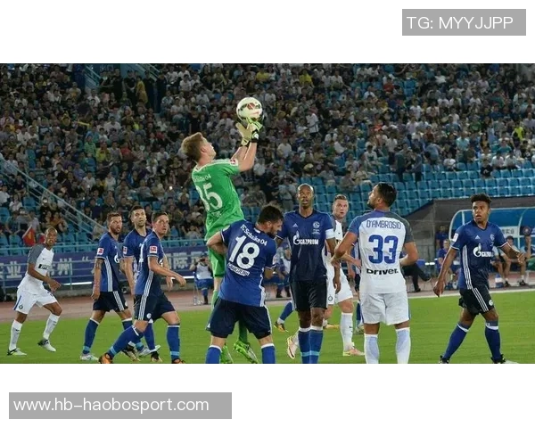 意天空报道莱奥福法纳缺席对阵萨索洛比赛进行单独训练