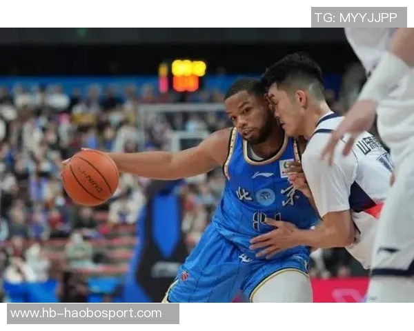 媒体人提问许指导为何末节不让斯佩尔曼上场他是北汽的首选外援